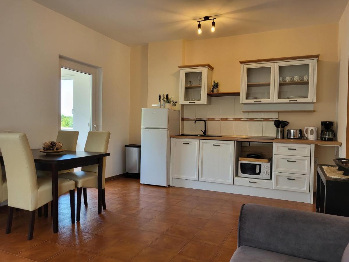 Villa Salvia Rooms And Apartments روفينج المظهر الخارجي الصورة