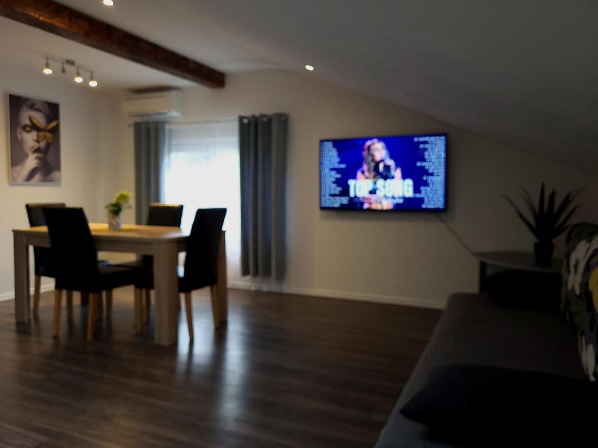 Villa Salvia Rooms And Apartments روفينج المظهر الخارجي الصورة