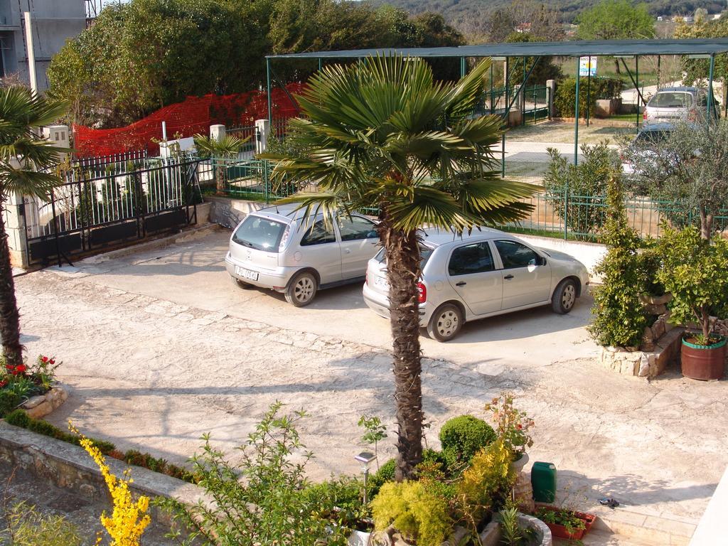 Villa Salvia Rooms And Apartments روفينج المظهر الخارجي الصورة